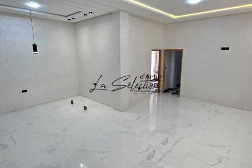Belle maison à 3 façades au quartier El Houda à Vendre